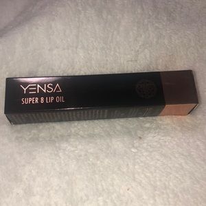 Yensa Super 8 lip oil